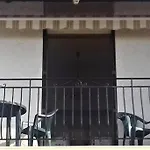 Appartement Spacieux Proche Centre Et Piscine