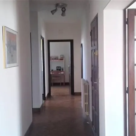 Spacieux Proche Centre Et Piscine Appartement